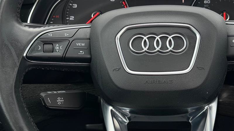 Used 2017 Audi Q7 3.0T Premium AWD/4WD image 31