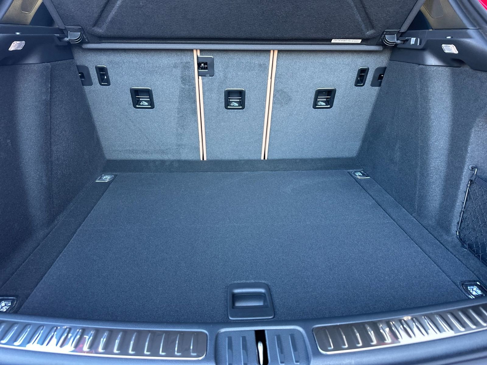 New 2026 Porsche Macan image 17