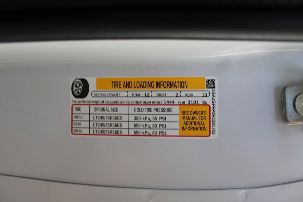 Used 2024 Chevrolet Express 3500 LT w/ LT Preferred Equipment Group image 38