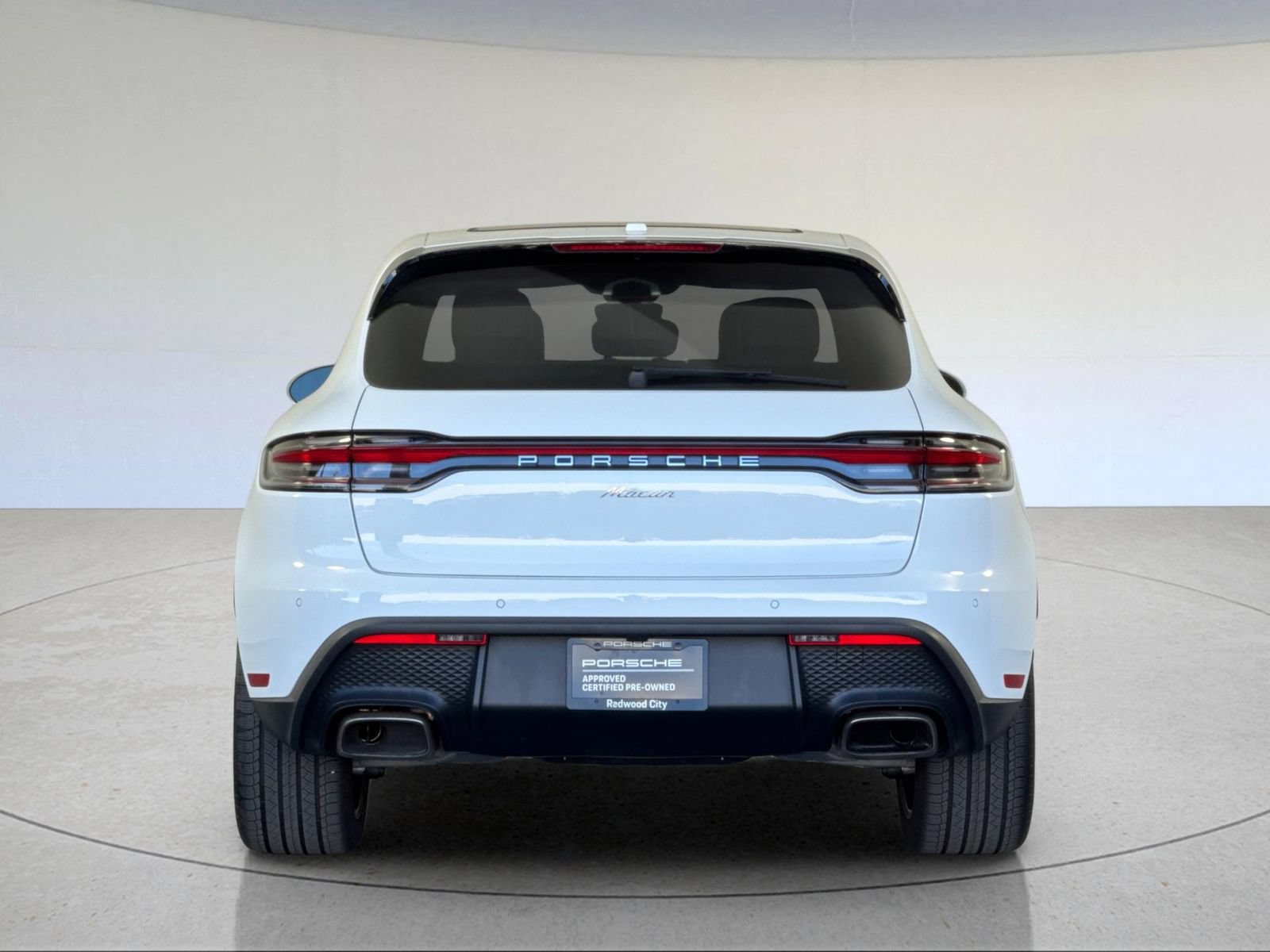 Certified 2026 Porsche Macan AWD/4WD image 7