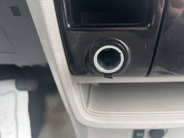 Used 2013 Toyota Sienna L image 8