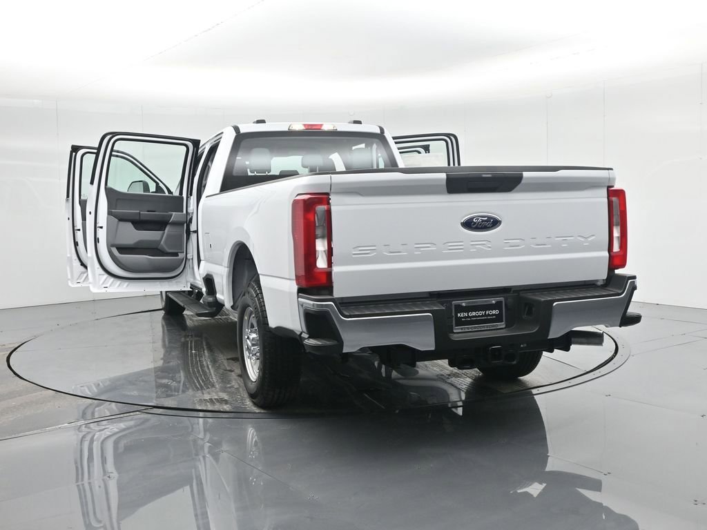 New 2026 Ford F250 XL w/ XL Chrome Package image 24