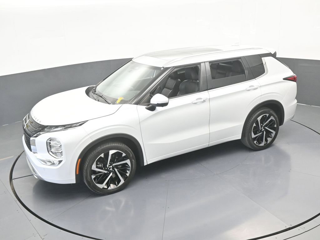 Used 2022 Mitsubishi Outlander SEL image 59