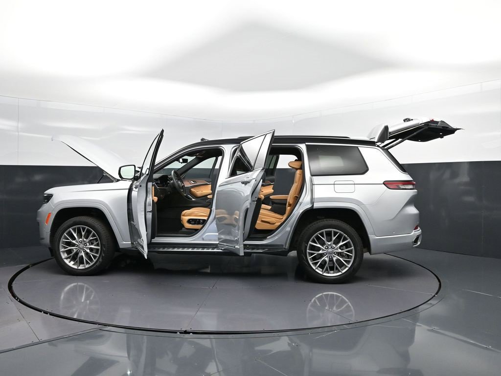 Used 2023 Jeep Grand Cherokee L Summit w/ Advanced Protech Group IV image 49