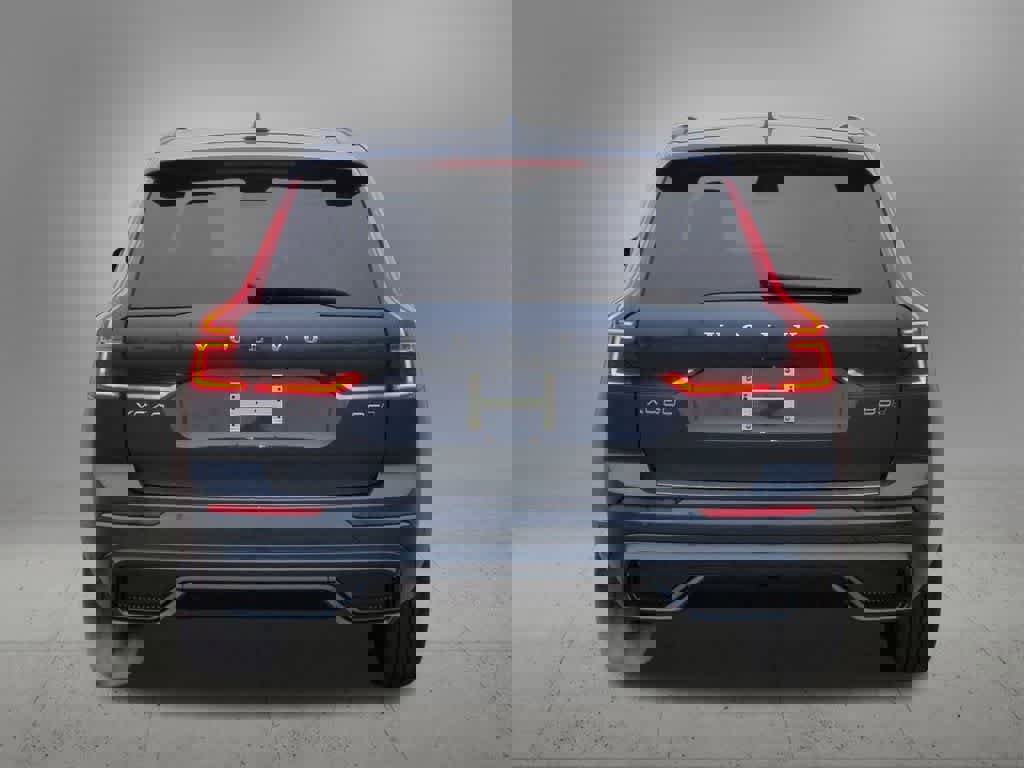 New 2026 Volvo XC60 B5 Plus w/ Protection Package Premier image 5