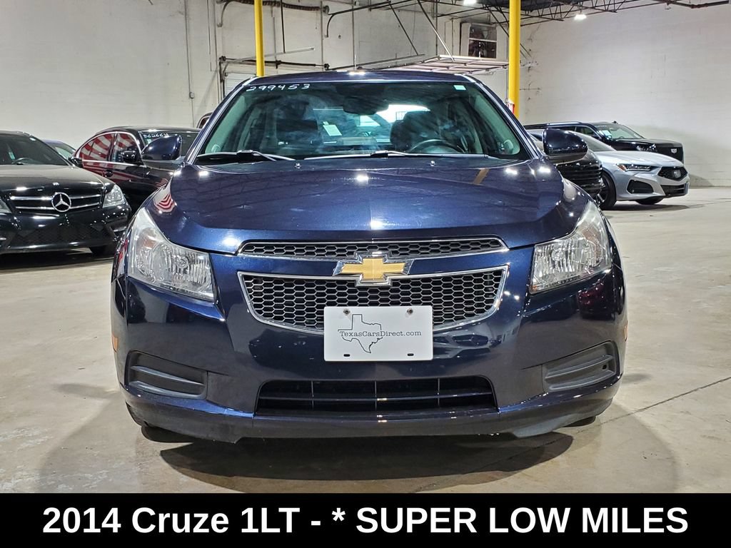Used 2014 Chevrolet Cruze LT FWD image 2
