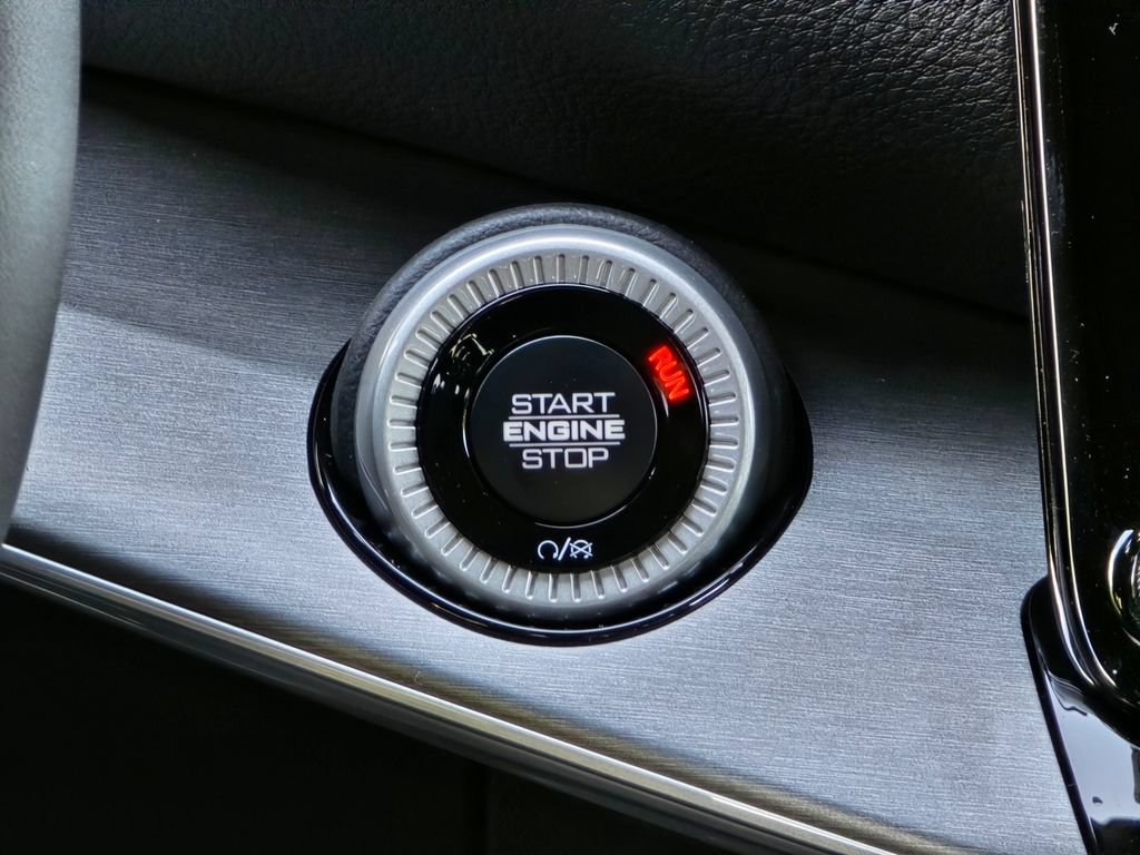 New 2026 Jeep Grand Wagoneer L 4WD image 31