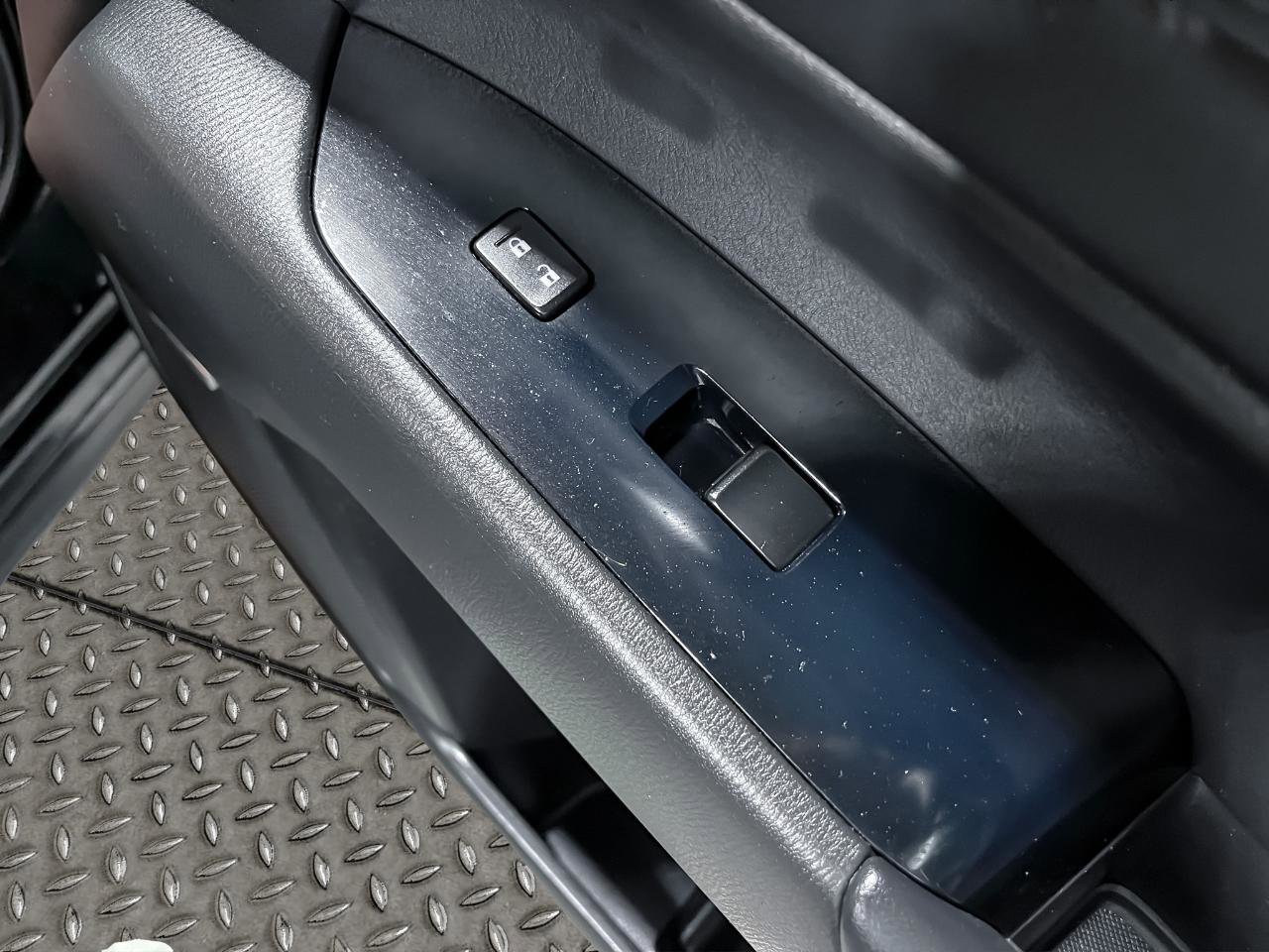 Used 2017 MAZDA CX-5 Touring w/ Preferred Equipment Package image 23