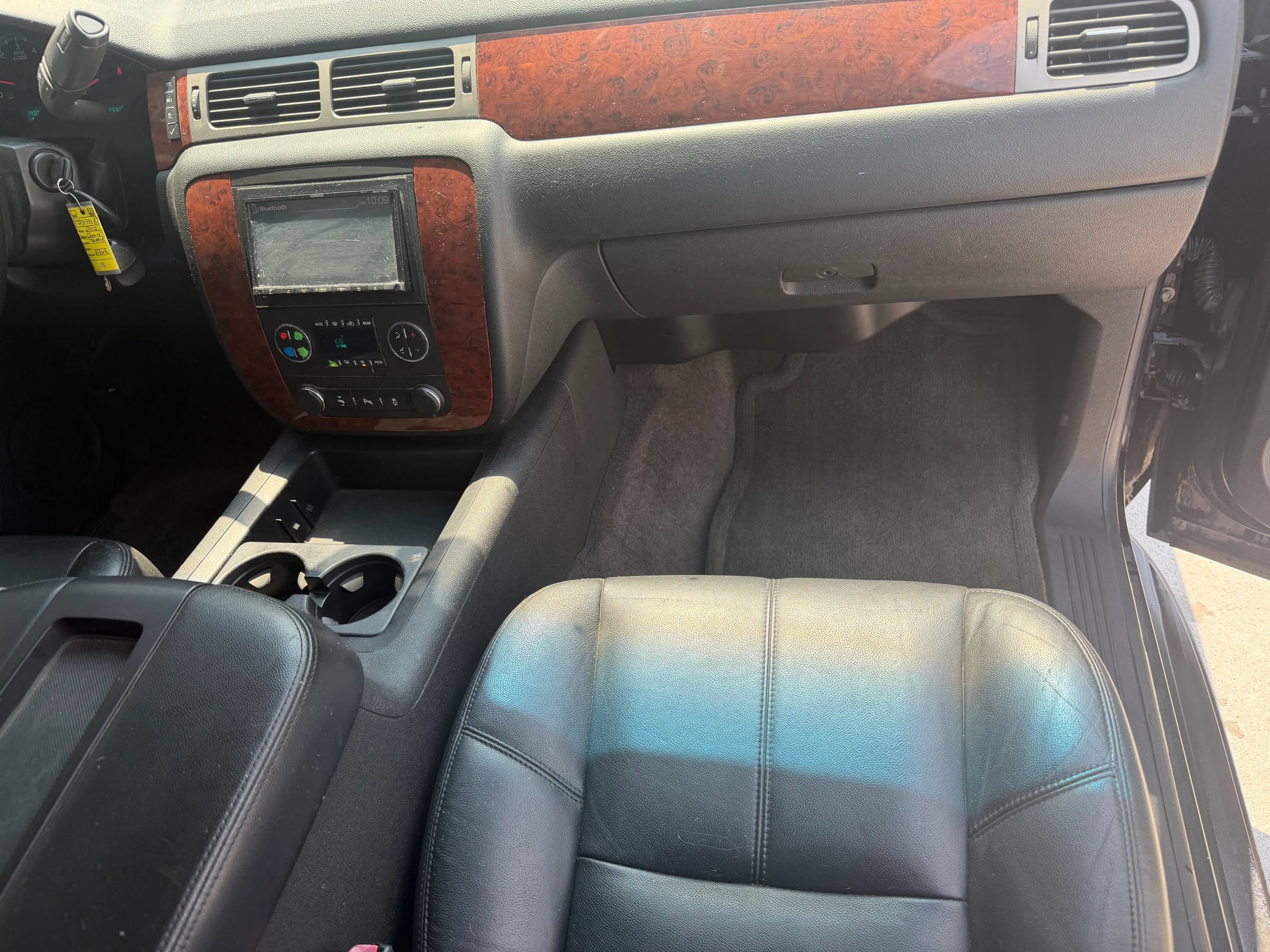 Used 2012 Chevrolet Tahoe LT w/ Luxury Package AWD/4WD image 6