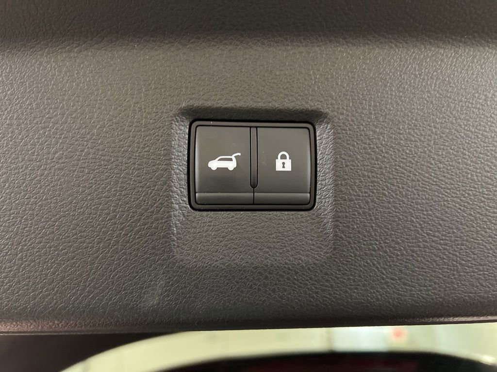 Used 2023 INFINITI QX60 Luxe w/ Vision Package image 39