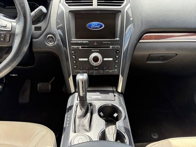 Used 2017 Ford Explorer Platinum AWD/4WD image 11