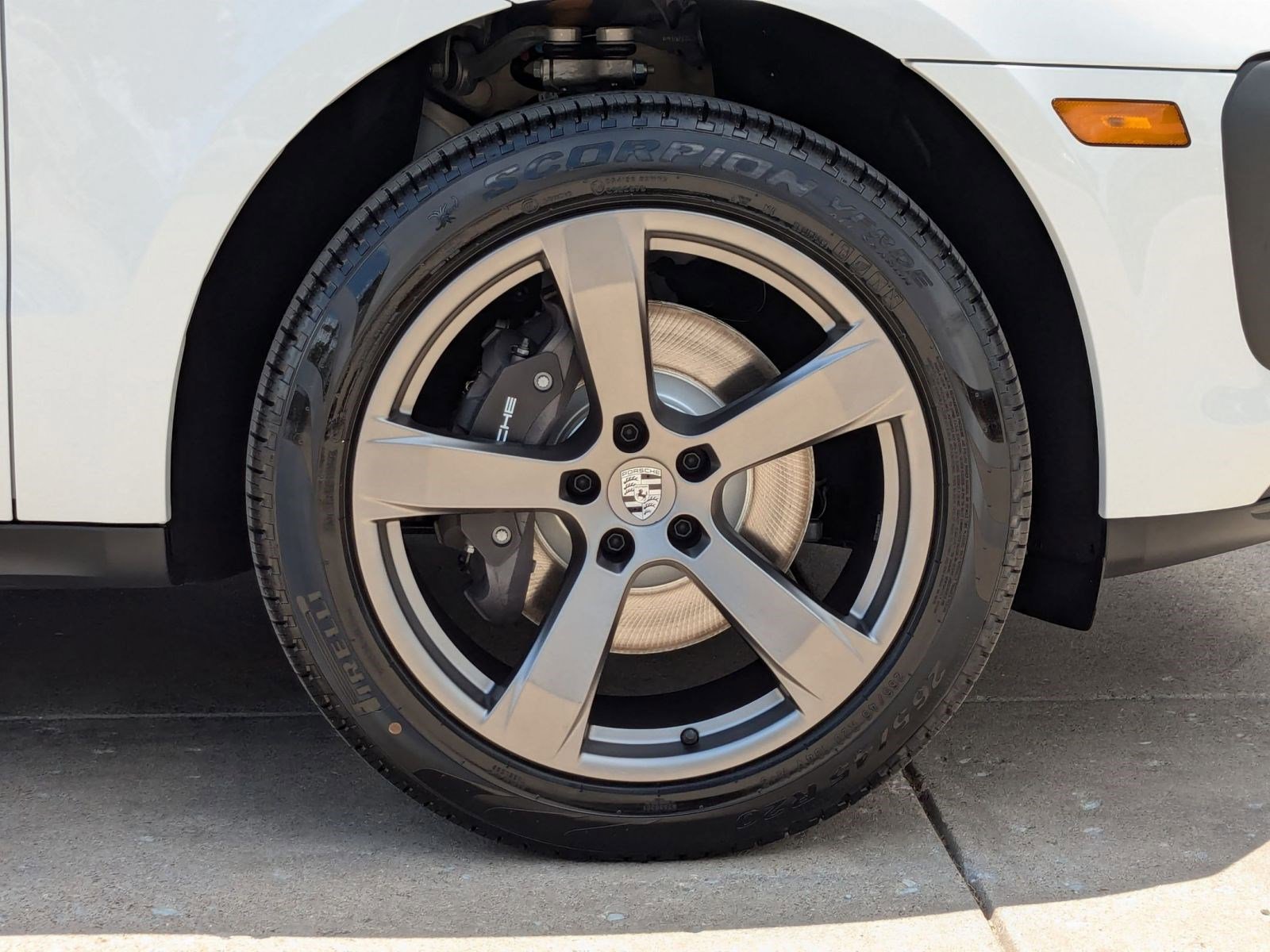 Certified 2025 Porsche Macan image 29