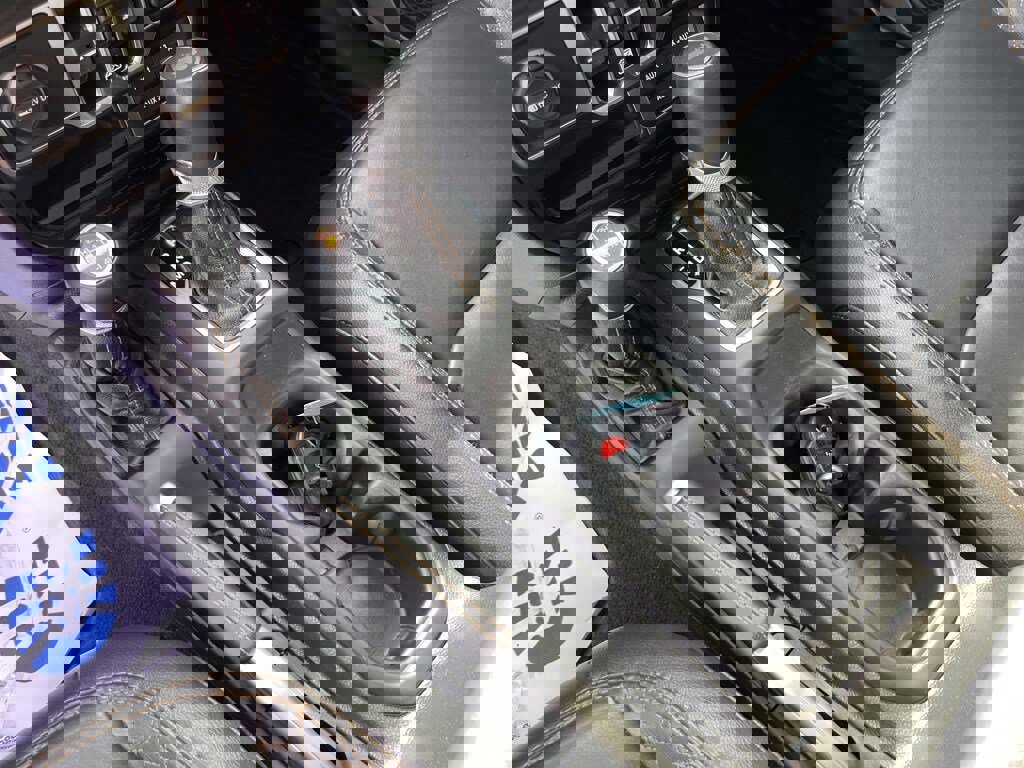 Used 2020 Jeep Wrangler Unlimited Sahara image 11