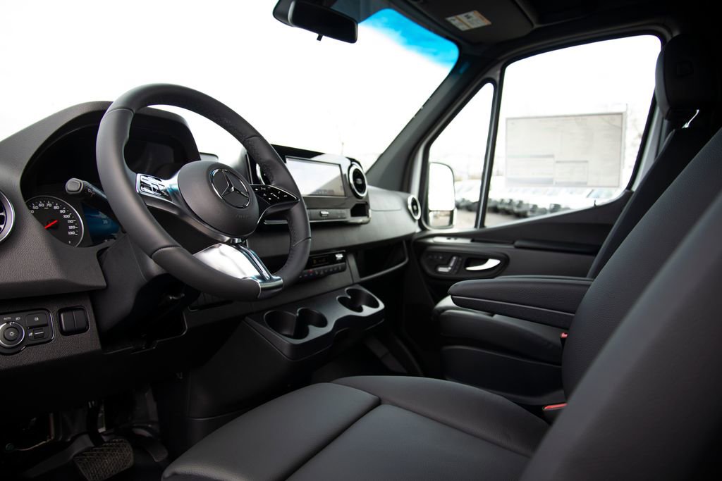 New 2026 Mercedes-Benz Sprinter 2500 image 12