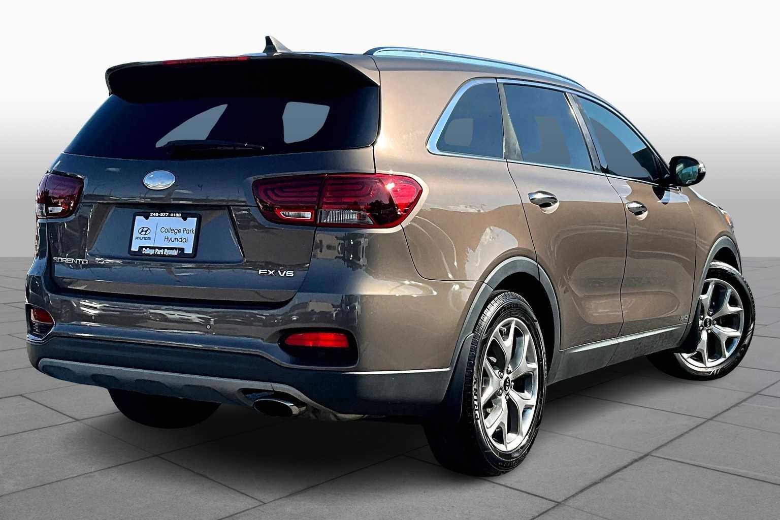 Used 2019 Kia Sorento EX image 12