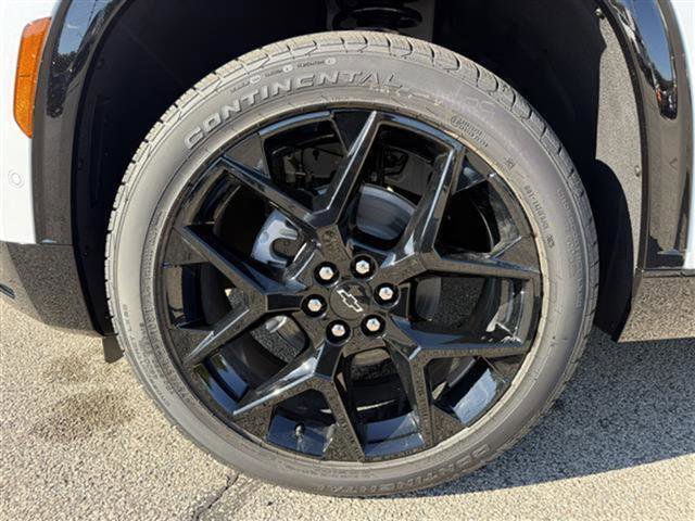 New 2026 Chevrolet Traverse RS w/ LPO, Floor Liner Package image 6