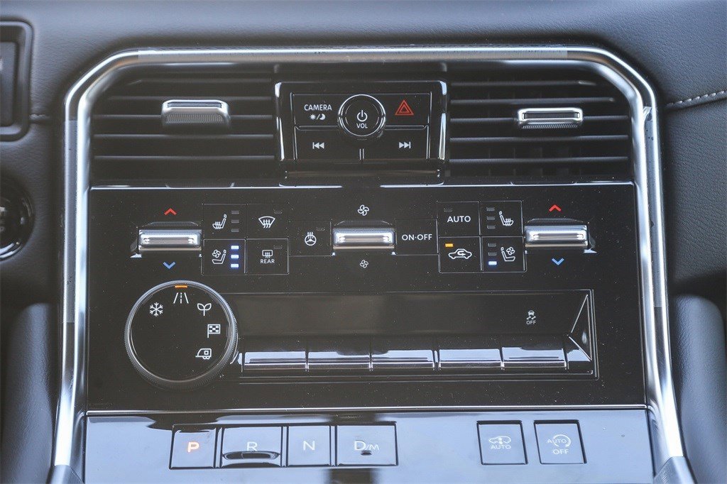 New 2025 Nissan Armada Platinum Reserve image 10