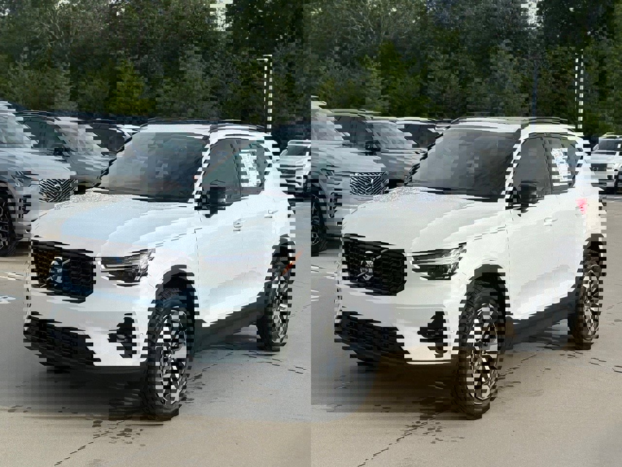 New 2026 Volvo XC40 B5 Plus w/ Protection Package Premier image 2