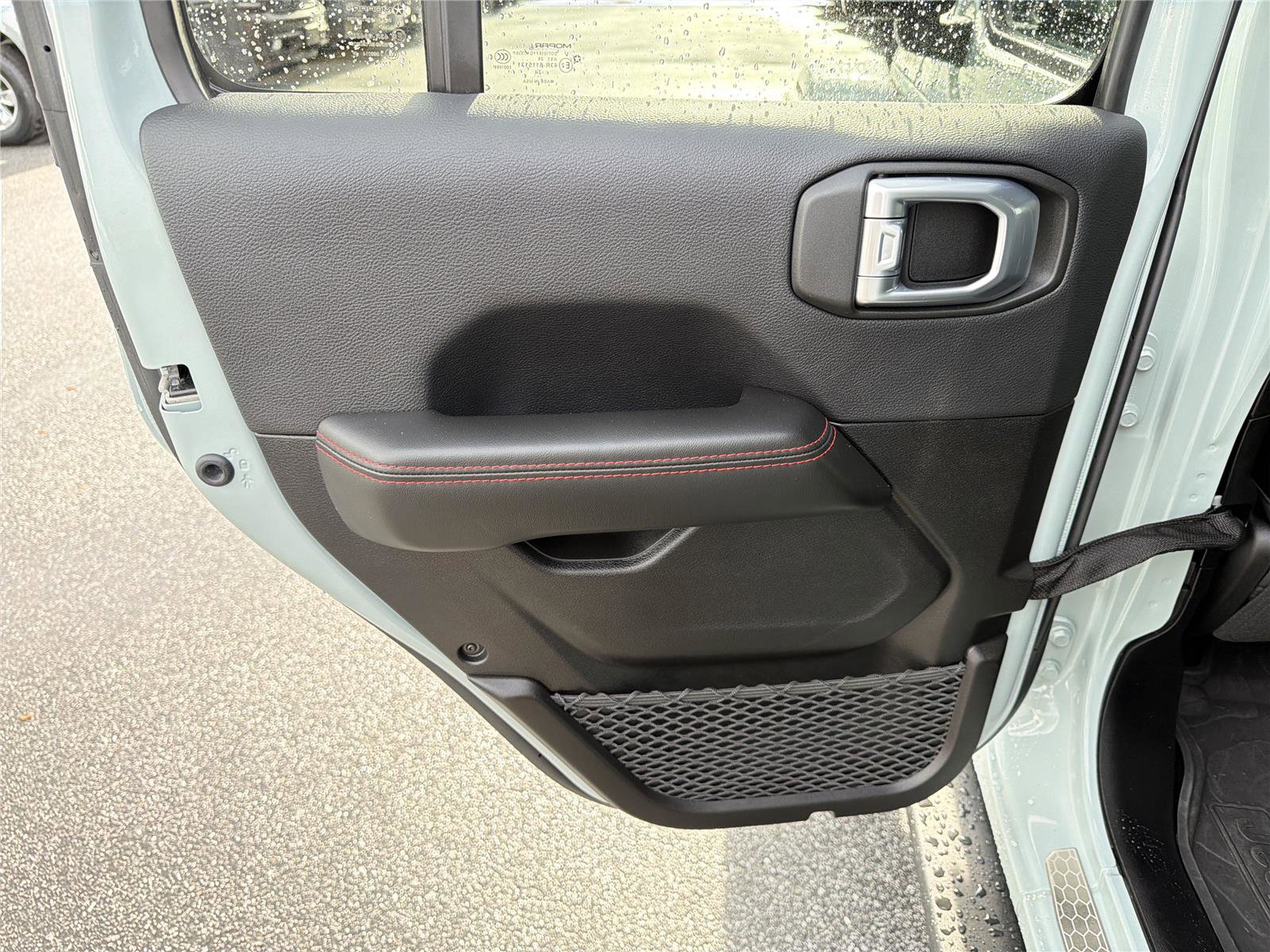 Used 2024 Jeep Wrangler Unlimited Rubicon AWD/4WD image 22