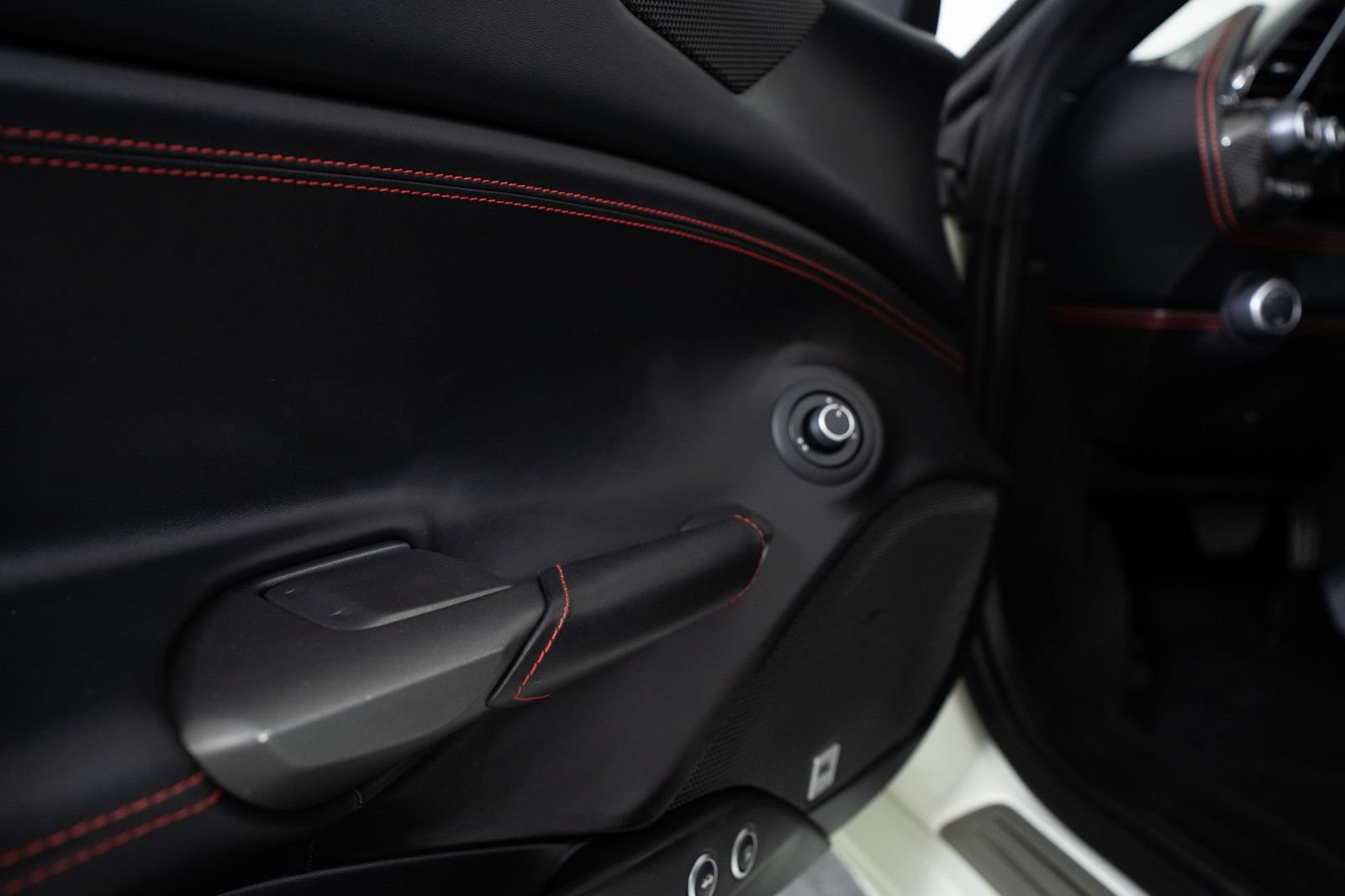 Certified 2019 Ferrari 488 Spider RWD image 11
