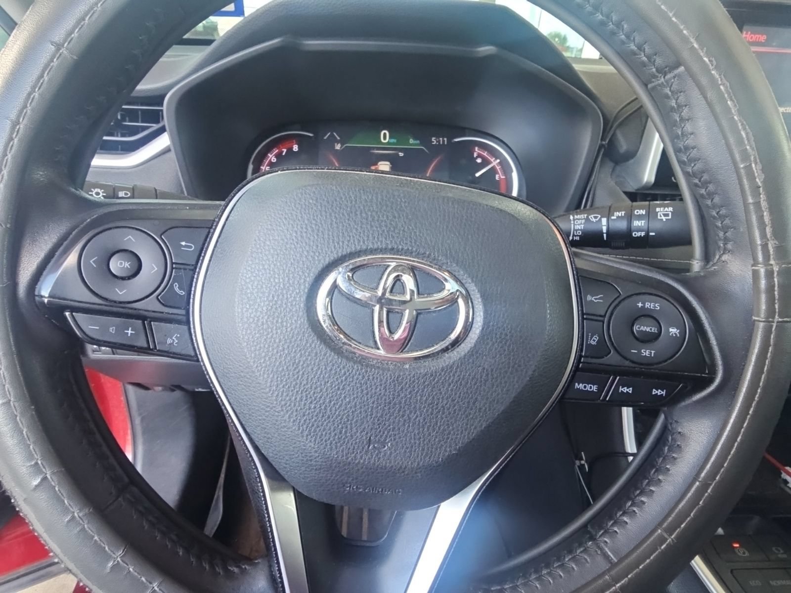 Used 2019 Toyota RAV4 Limited FWD image 7