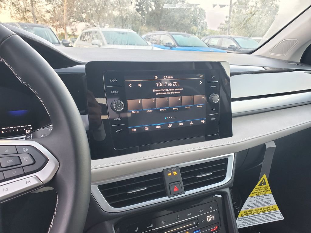 New 2026 Volkswagen Taos SE image 9