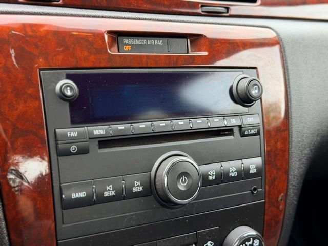 Used 2010 Chevrolet Impala LS FWD image 9