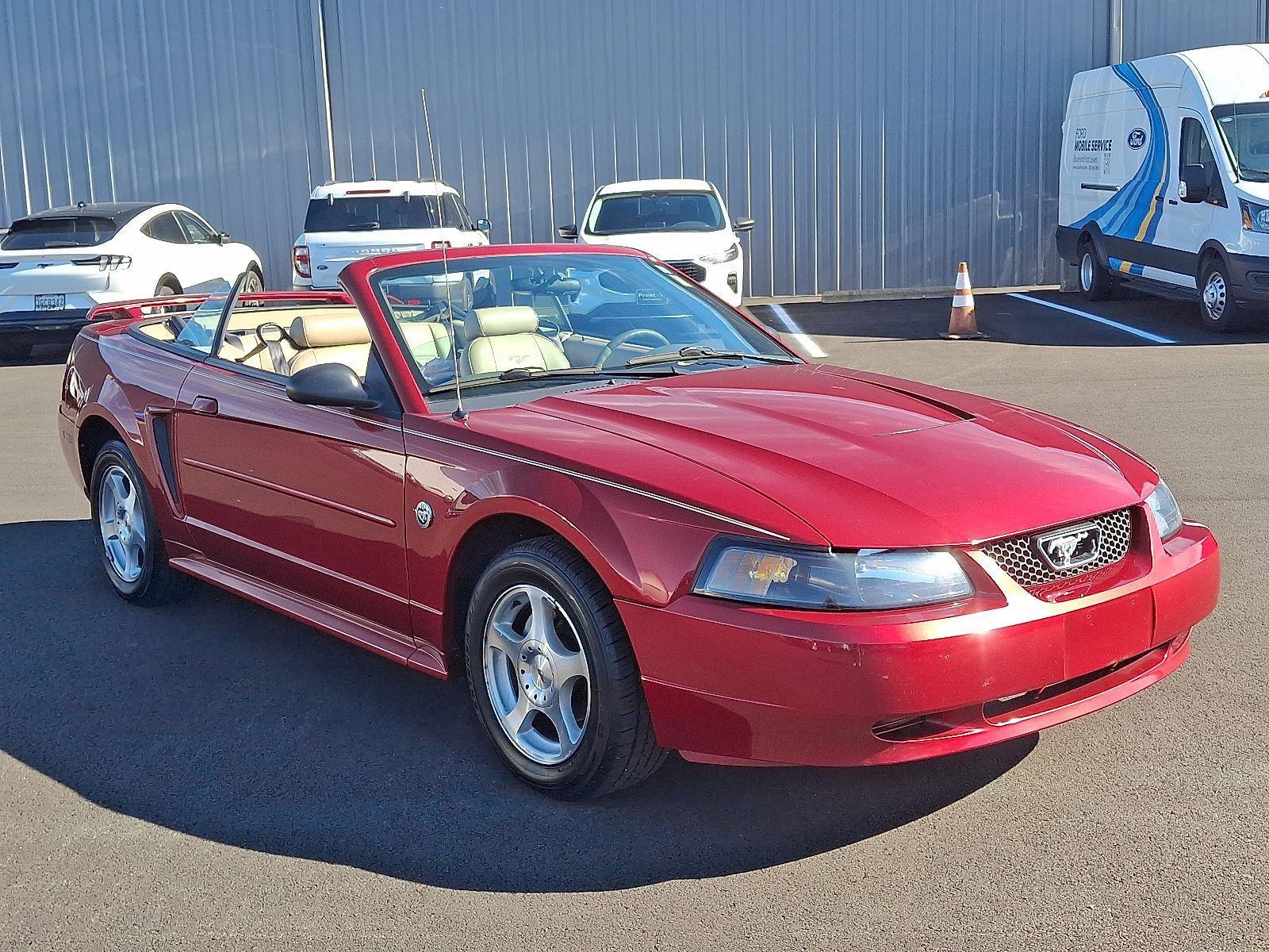 Used 2004 Ford Mustang Deluxe image 4