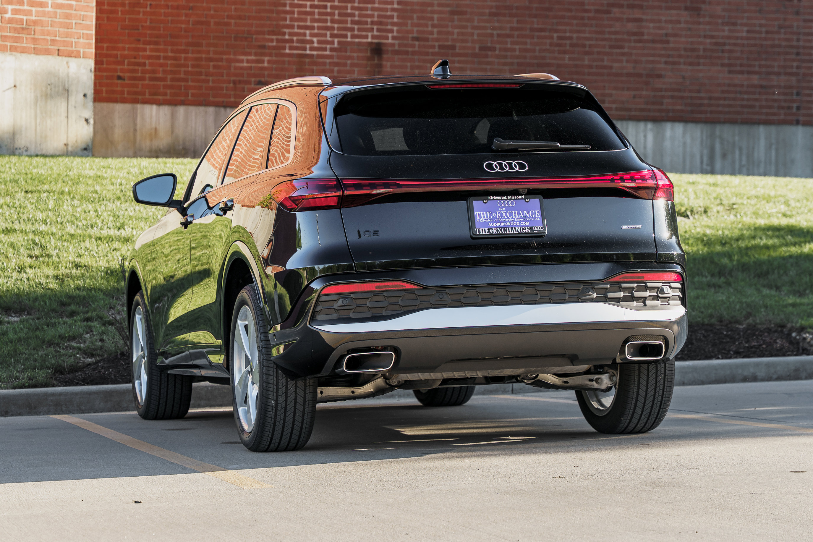 Certified 2025 Audi Q5 Premium Plus w/ Premium Plus AWD/4WD image 5