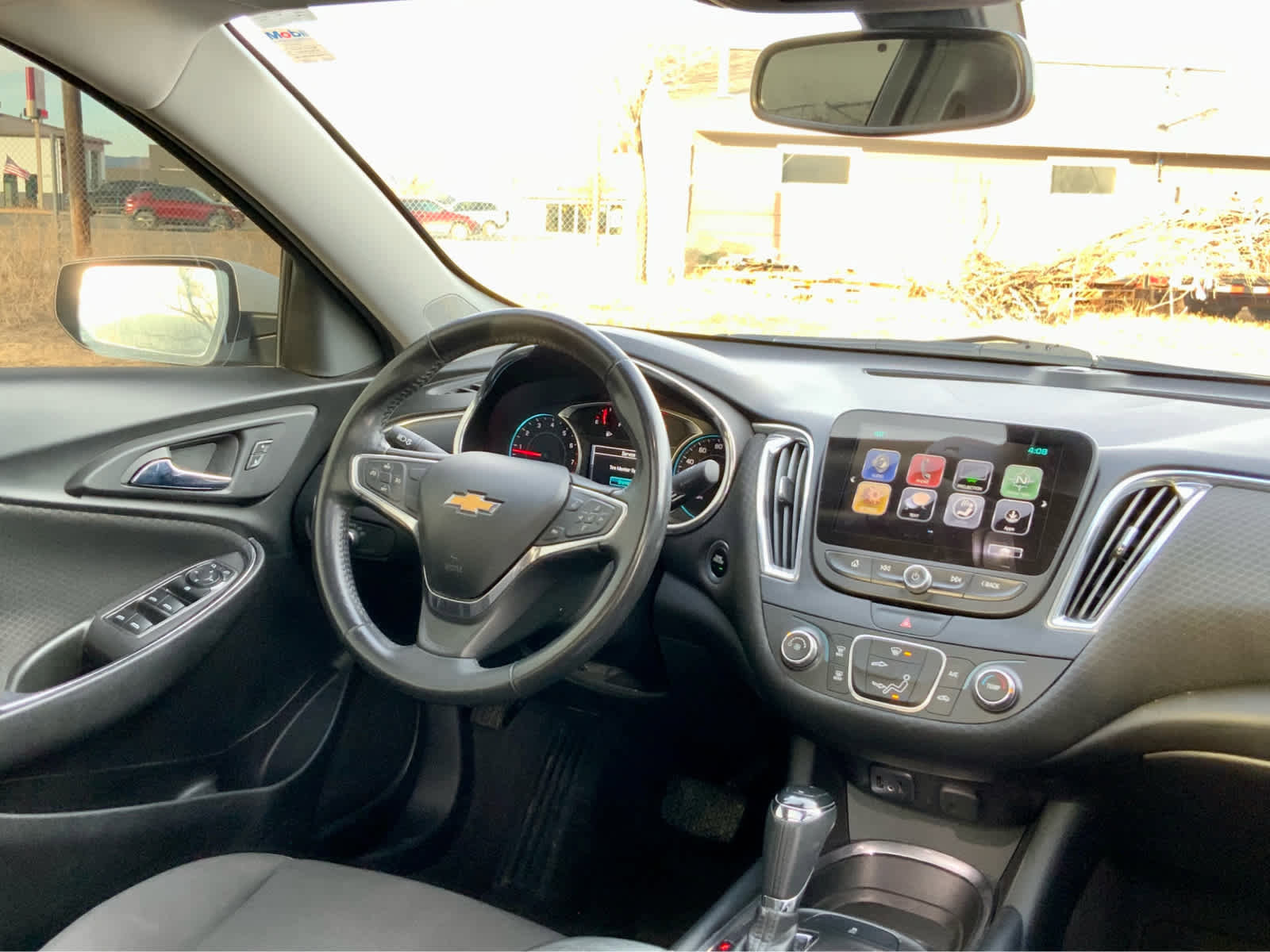 Used 2018 Chevrolet Malibu LT image 36