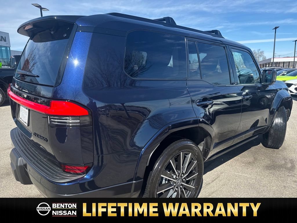 Used 2025 Lexus GX 550 w/ Cold Area Package image 8