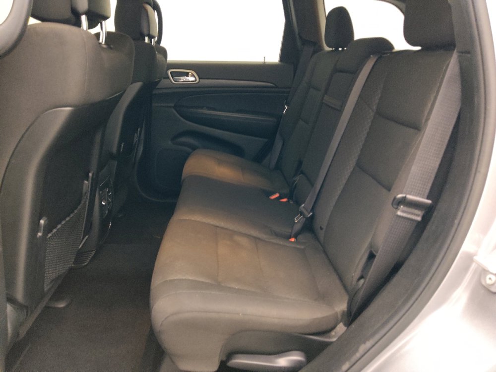 Used 2021 Jeep Grand Cherokee Laredo RWD image 18