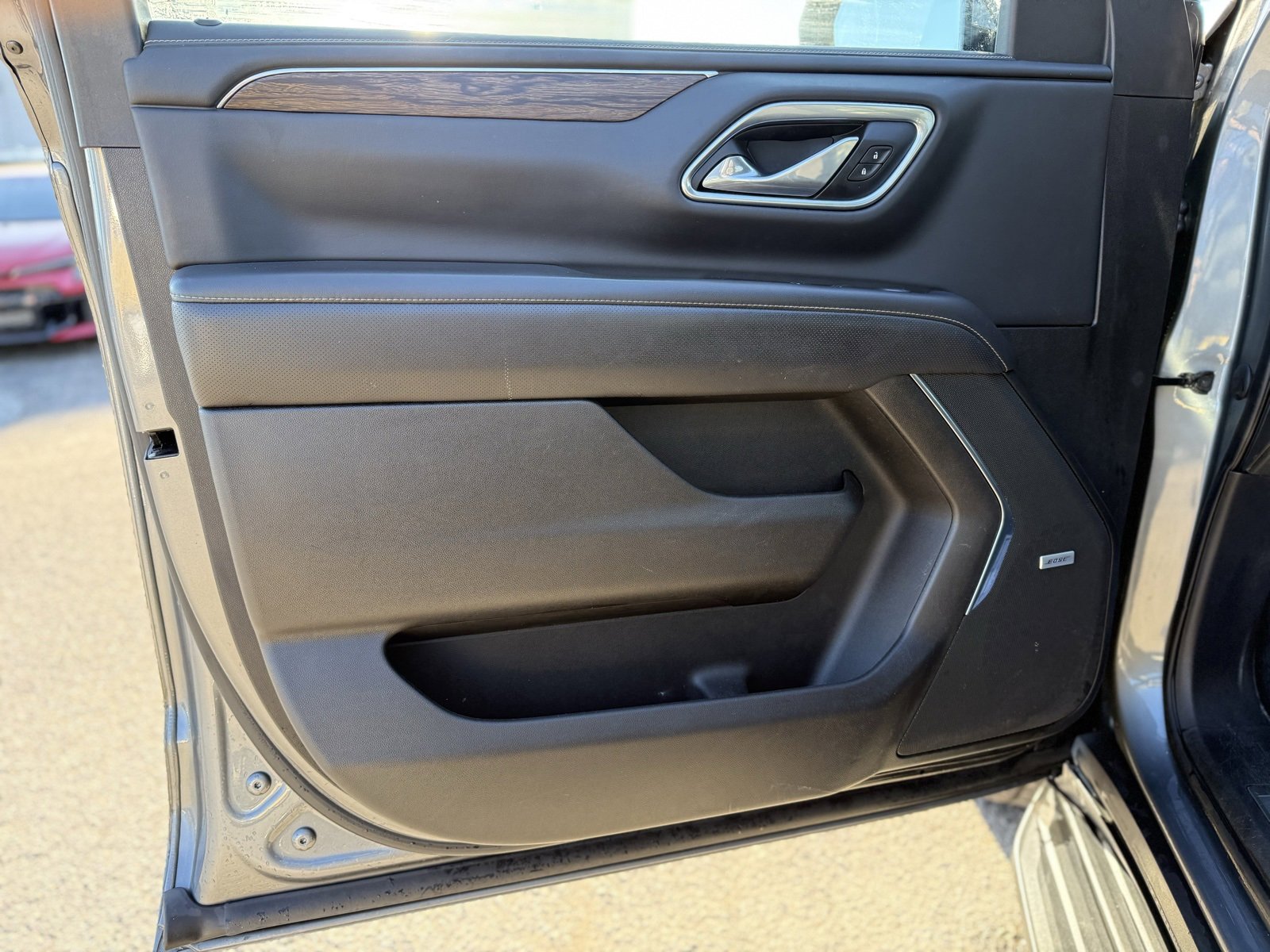 Used 2021 Chevrolet Suburban Premier image 10