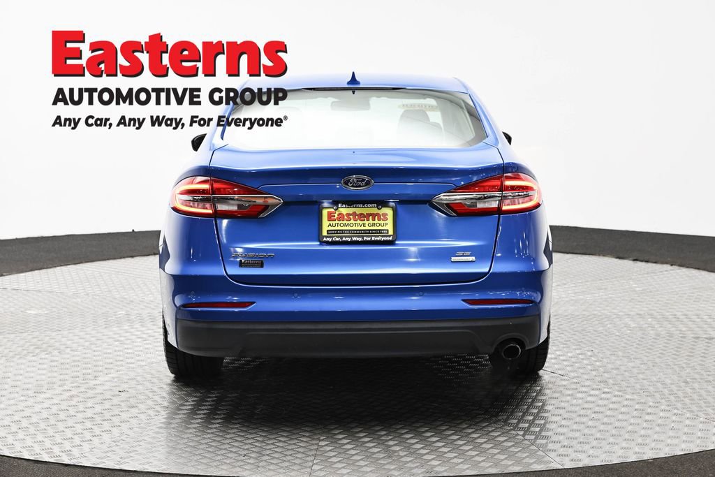 Used 2020 Ford Fusion SE FWD image 6