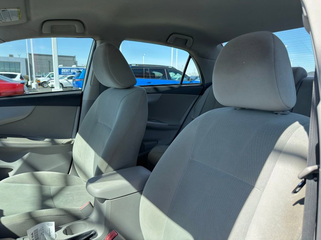 Used 2013 Toyota Corolla LE image 13