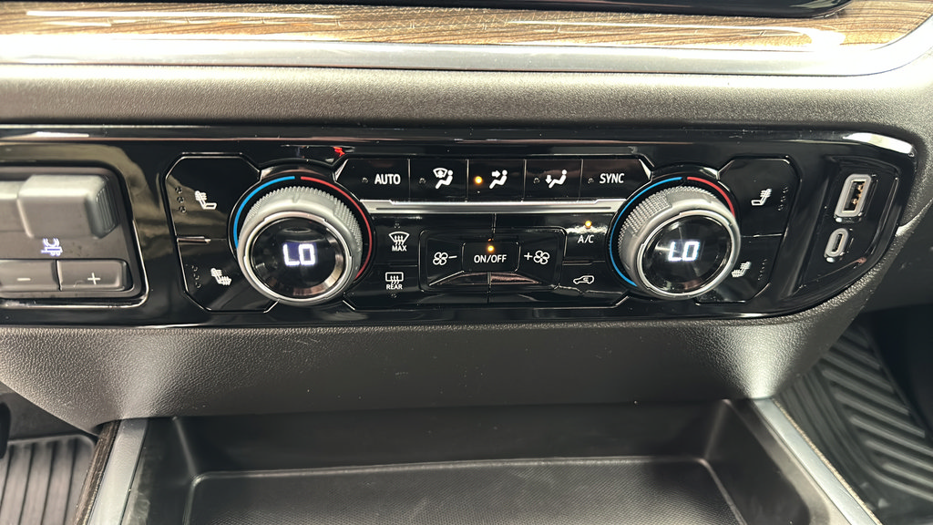 Used 2025 Chevrolet Silverado 1500 RST w/ Convenience Package II AWD/4WD image 21
