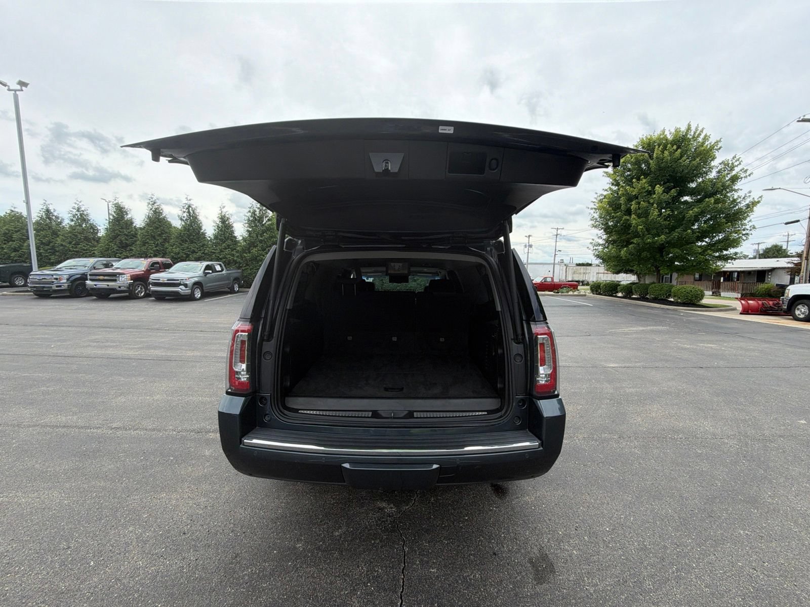 Used 2019 GMC Yukon XL Denali w/ Denali Ultimate Package AWD/4WD image 32