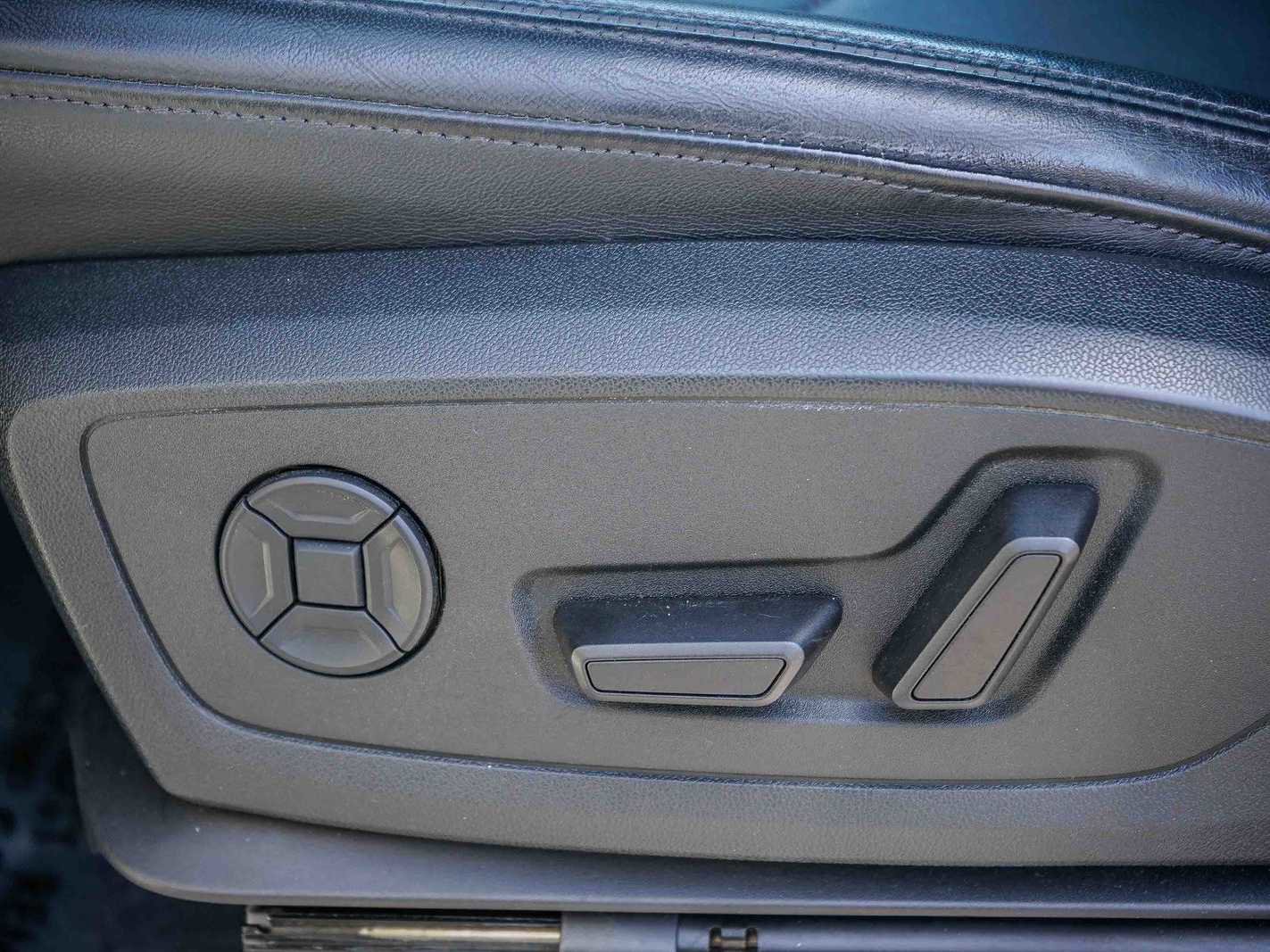 Used 2023 Audi Q3 2.0T Premium w/ Convenience Package AWD/4WD image 20