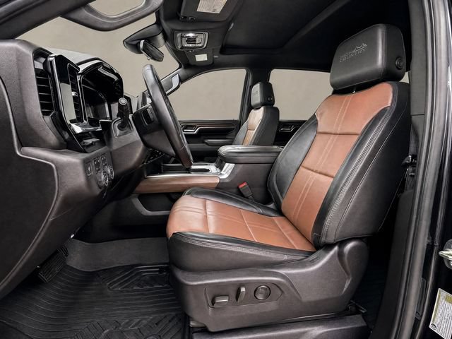 Used 2024 Chevrolet Silverado 2500 High Country w/ High Country Premium Package AWD/4WD image 11