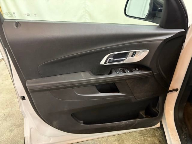 Used 2017 Chevrolet Equinox LT w/ Sport Edition image 27