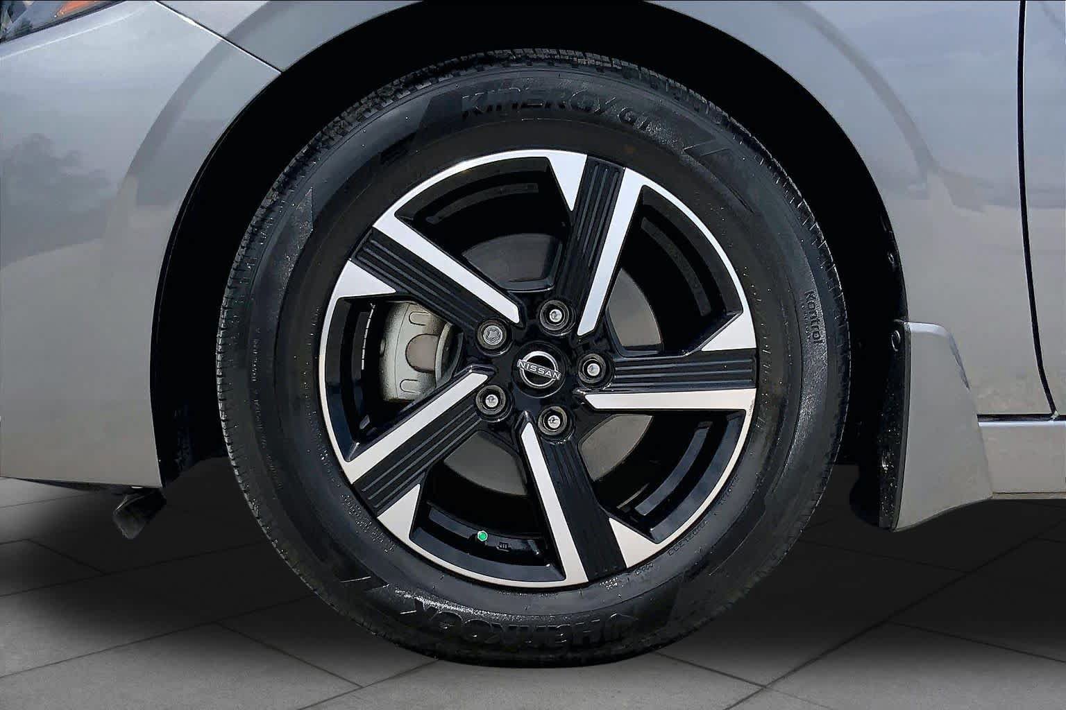 Used 2024 Nissan Sentra SV w/ All-Weather Package FWD image 11