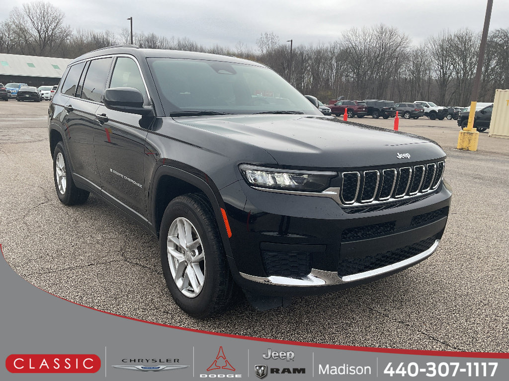 Used 2024 Jeep Grand Cherokee L Laredo w/ Luxury Tech Group I image 1