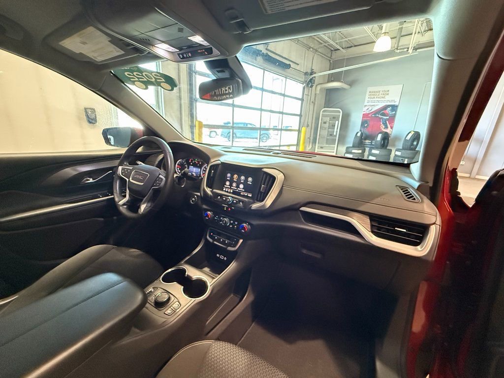 Certified 2022 GMC Terrain SLE w/ Driver Convenience Package image 32