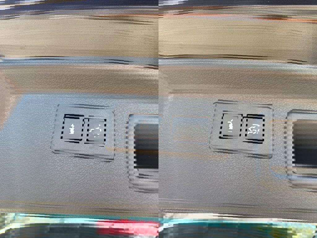 Used 2023 Subaru Forester Limited image 27