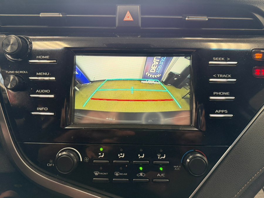Used 2018 Toyota Camry LE FWD image 34