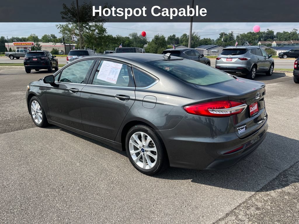 Used 2019 Ford Fusion SE FWD image 3