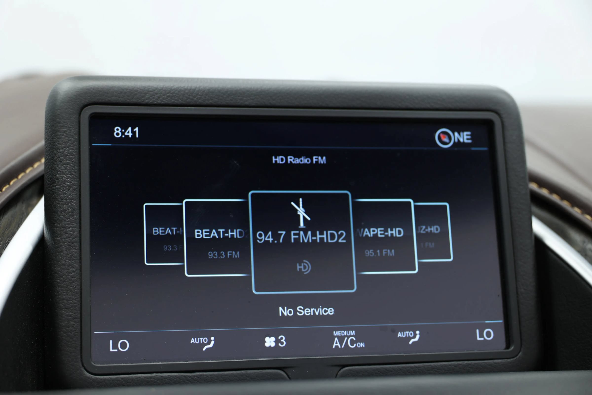 Used 2019 Aston Martin DB11 Volante RWD image 37