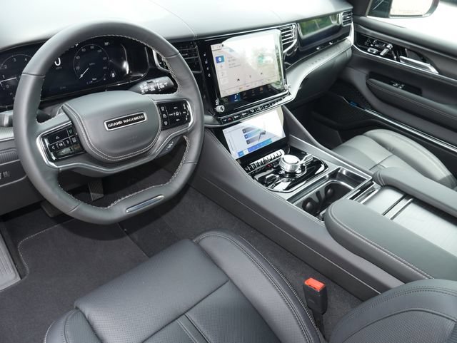 New 2026 Jeep Grand Wagoneer L Summit AWD/4WD image 18