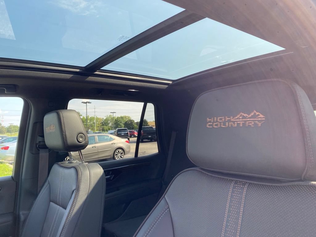 New 2026 Chevrolet Tahoe High Country AWD/4WD image 14
