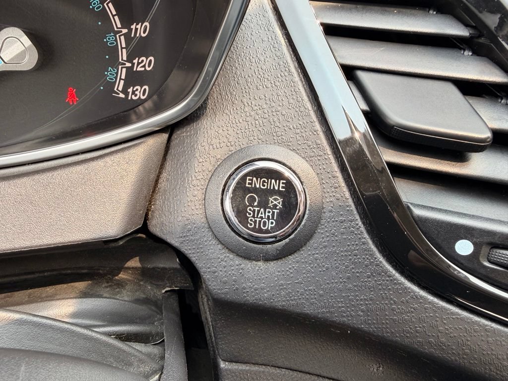 Used 2017 Ford Fiesta Titanium FWD image 19